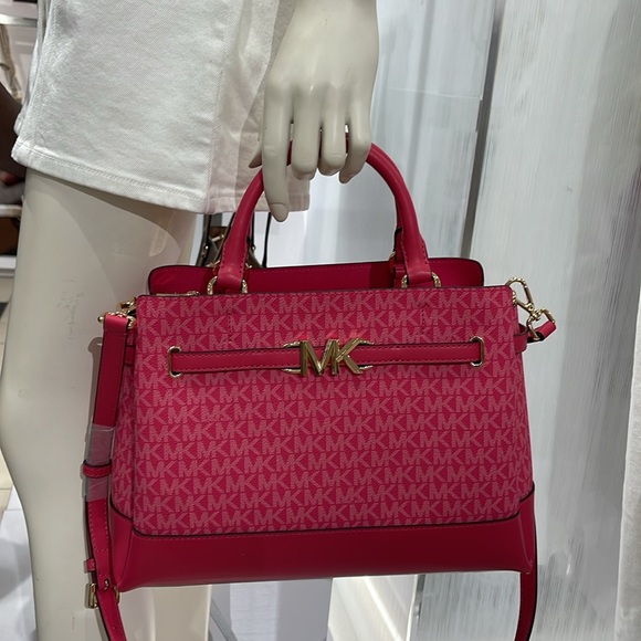 MICHAEL KORS 
Reed Large Graphic Logo Belted Satchel
Electric Pink 
NWT - Picture 13 of 16